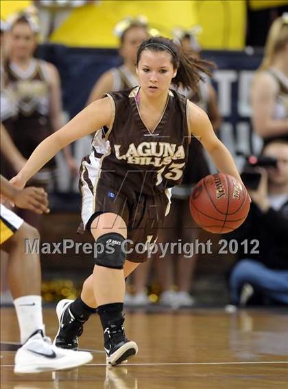 Thumbnail 3 in Laguna Hills vs. Bishop O'Dowd (CIF State D3 Final) photogallery.