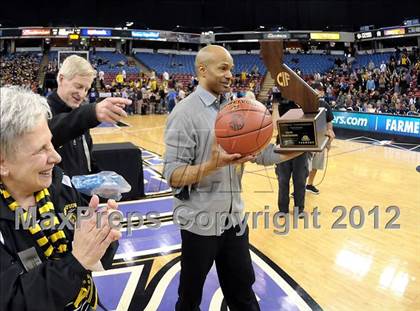 Thumbnail 1 in Laguna Hills vs. Bishop O'Dowd (CIF State D3 Final) photogallery.