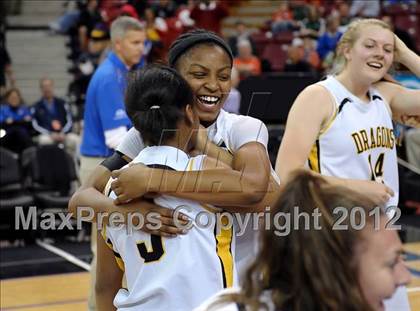 Thumbnail 1 in Laguna Hills vs. Bishop O'Dowd (CIF State D3 Final) photogallery.
