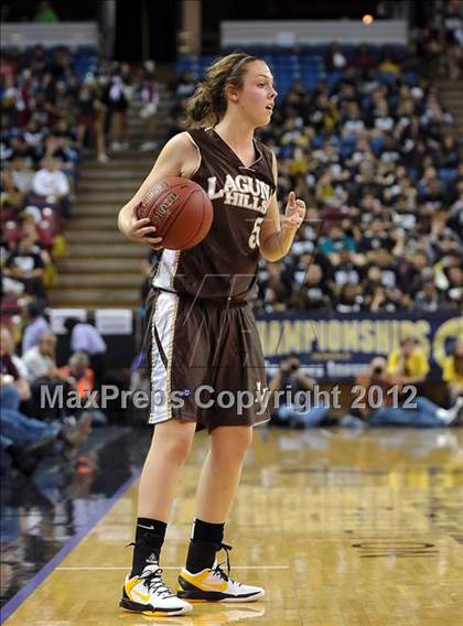 Thumbnail 3 in Laguna Hills vs. Bishop O'Dowd (CIF State D3 Final) photogallery.