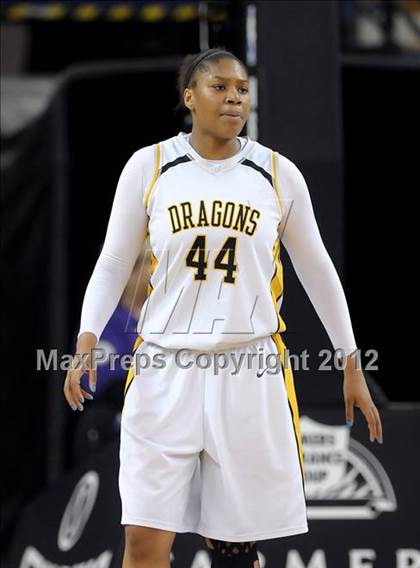 Thumbnail 3 in Laguna Hills vs. Bishop O'Dowd (CIF State D3 Final) photogallery.