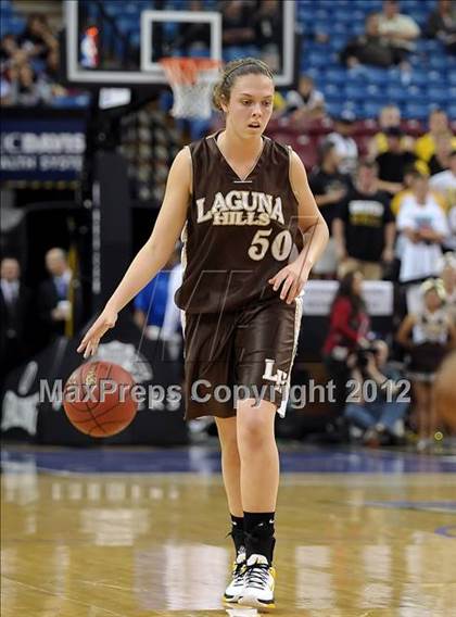 Thumbnail 2 in Laguna Hills vs. Bishop O'Dowd (CIF State D3 Final) photogallery.
