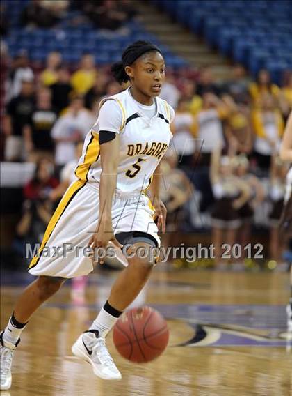 Thumbnail 2 in Laguna Hills vs. Bishop O'Dowd (CIF State D3 Final) photogallery.