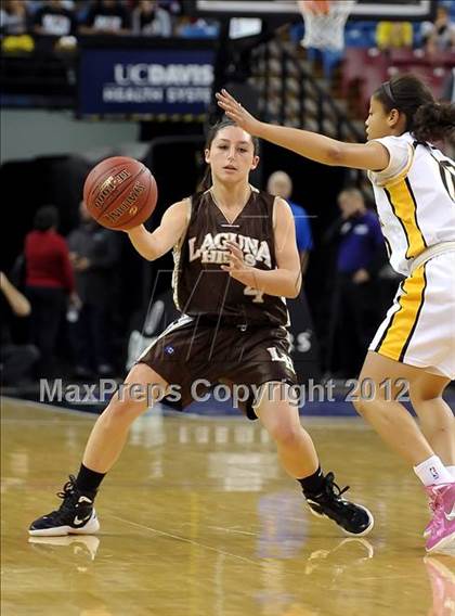 Thumbnail 1 in Laguna Hills vs. Bishop O'Dowd (CIF State D3 Final) photogallery.