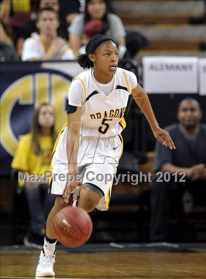 Thumbnail 3 in Laguna Hills vs. Bishop O'Dowd (CIF State D3 Final) photogallery.