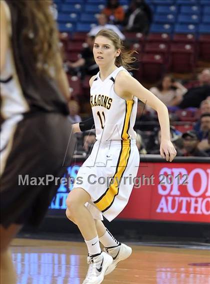Thumbnail 3 in Laguna Hills vs. Bishop O'Dowd (CIF State D3 Final) photogallery.