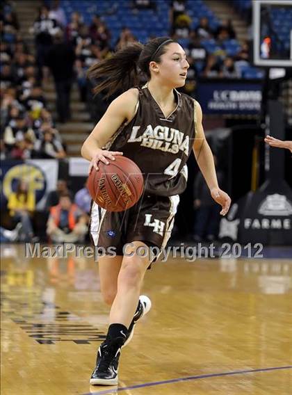 Thumbnail 2 in Laguna Hills vs. Bishop O'Dowd (CIF State D3 Final) photogallery.