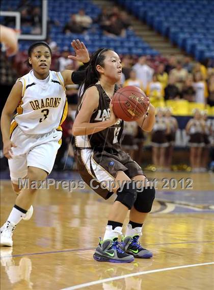 Thumbnail 2 in Laguna Hills vs. Bishop O'Dowd (CIF State D3 Final) photogallery.