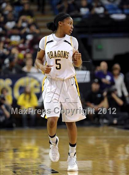 Thumbnail 2 in Laguna Hills vs. Bishop O'Dowd (CIF State D3 Final) photogallery.