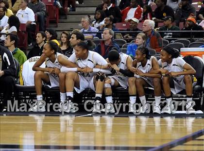 Thumbnail 1 in Laguna Hills vs. Bishop O'Dowd (CIF State D3 Final) photogallery.