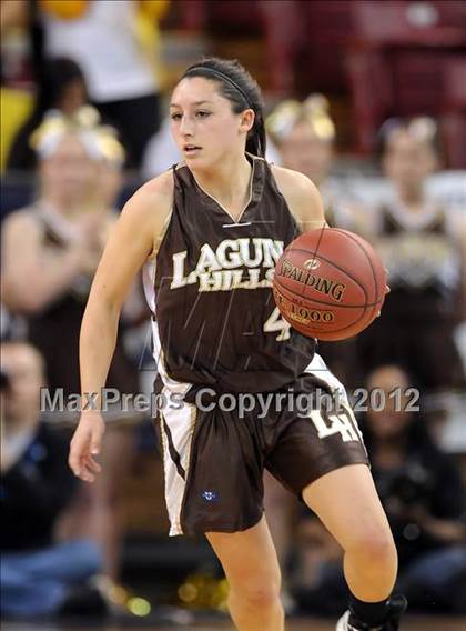 Thumbnail 2 in Laguna Hills vs. Bishop O'Dowd (CIF State D3 Final) photogallery.