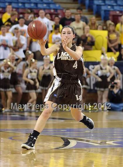 Thumbnail 2 in Laguna Hills vs. Bishop O'Dowd (CIF State D3 Final) photogallery.