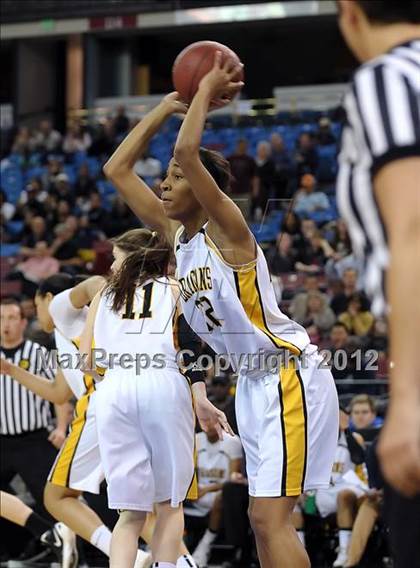 Thumbnail 1 in Laguna Hills vs. Bishop O'Dowd (CIF State D3 Final) photogallery.