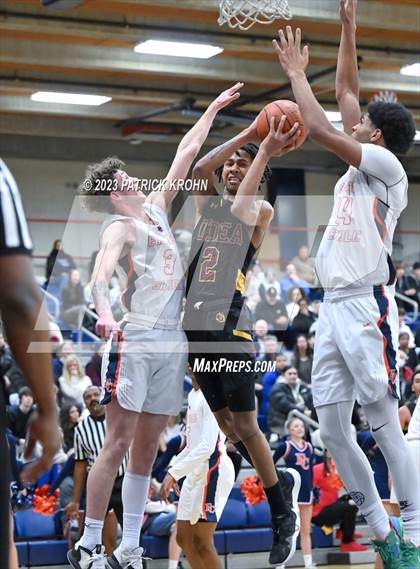 Thumbnail 3 in O'Dea @ Eastside Catholic (3A Boys District 2) photogallery.