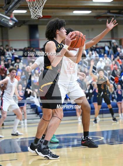 Thumbnail 2 in O'Dea @ Eastside Catholic (3A Boys District 2) photogallery.