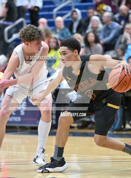 Thumbnail 3 in O'Dea @ Eastside Catholic (3A Boys District 2) photogallery.