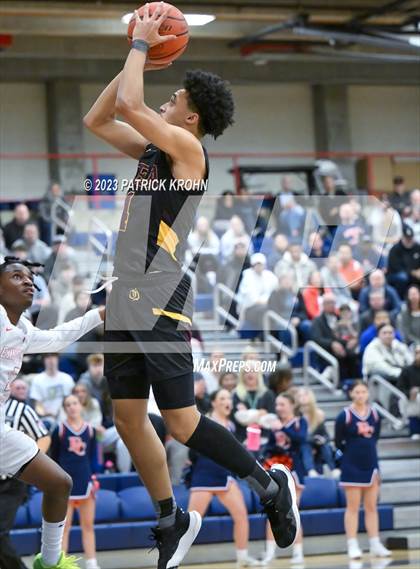 Thumbnail 3 in O'Dea @ Eastside Catholic (3A Boys District 2) photogallery.