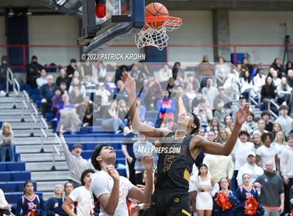 Thumbnail 2 in O'Dea @ Eastside Catholic (3A Boys District 2) photogallery.