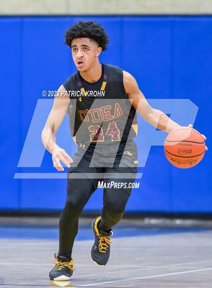 Thumbnail 1 in O'Dea @ Eastside Catholic (3A Boys District 2) photogallery.