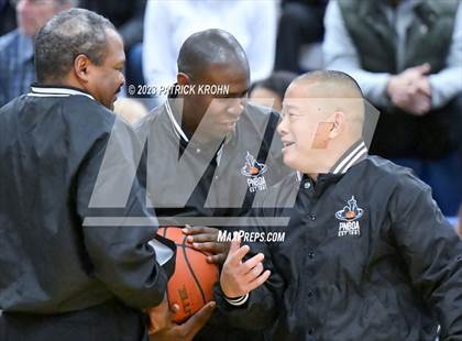 Thumbnail 2 in O'Dea @ Eastside Catholic (3A Boys District 2) photogallery.