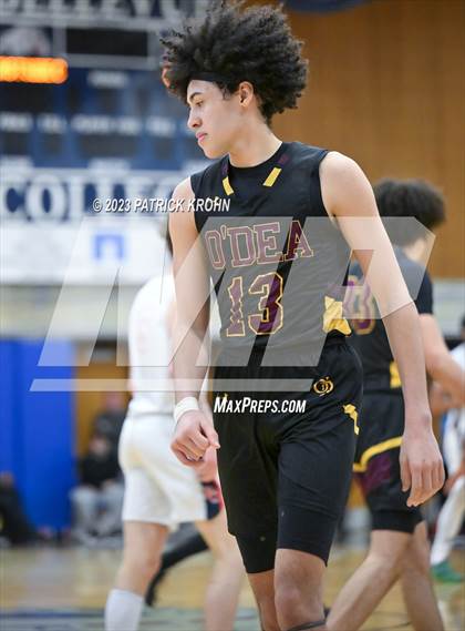 Thumbnail 2 in O'Dea @ Eastside Catholic (3A Boys District 2) photogallery.