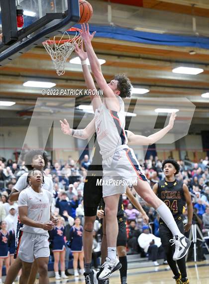 Thumbnail 3 in O'Dea @ Eastside Catholic (3A Boys District 2) photogallery.