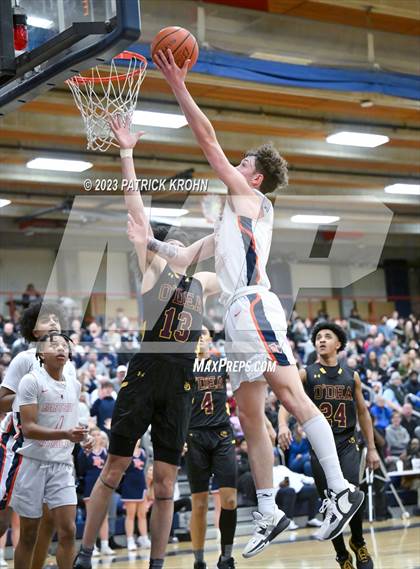 Thumbnail 2 in O'Dea @ Eastside Catholic (3A Boys District 2) photogallery.