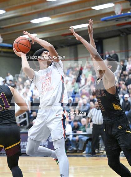 Thumbnail 3 in O'Dea @ Eastside Catholic (3A Boys District 2) photogallery.