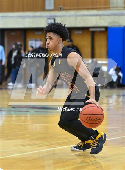 Thumbnail 2 in O'Dea @ Eastside Catholic (3A Boys District 2) photogallery.