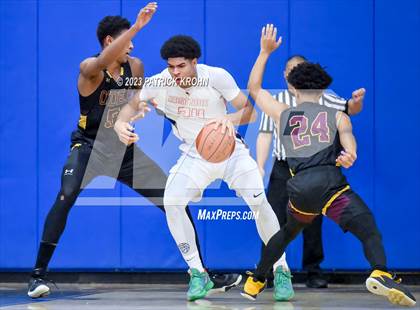 Thumbnail 2 in O'Dea @ Eastside Catholic (3A Boys District 2) photogallery.