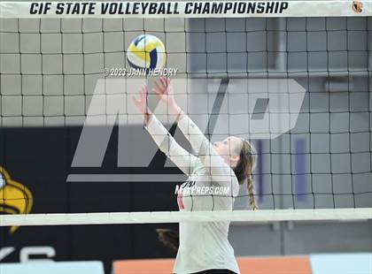 Thumbnail 3 in Marin Academy vs. Glendale (CIF State D4 Final) photogallery.
