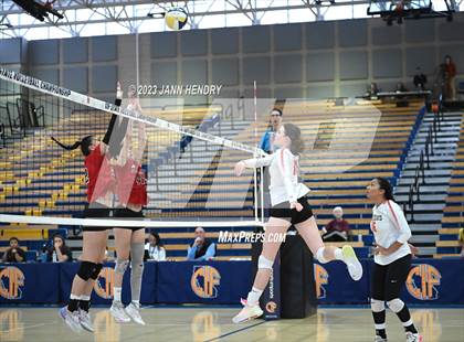 Thumbnail 3 in Marin Academy vs. Glendale (CIF State D4 Final) photogallery.