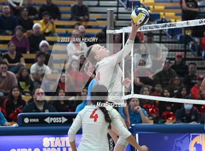 Thumbnail 3 in Marin Academy vs. Glendale (CIF State D4 Final) photogallery.