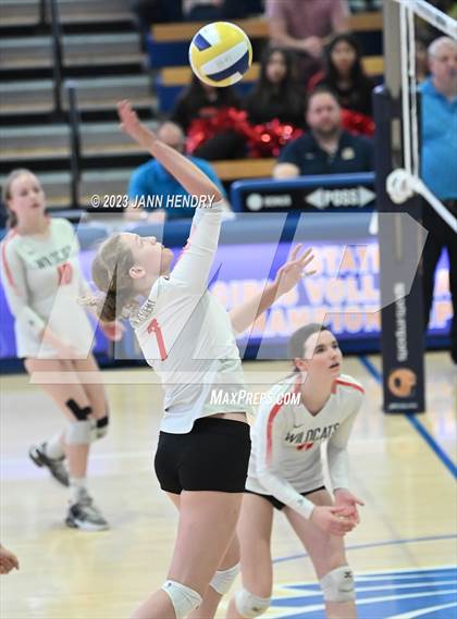 Thumbnail 1 in Marin Academy vs. Glendale (CIF State D4 Final) photogallery.