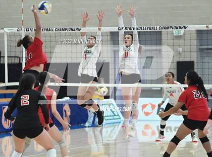 Thumbnail 1 in Marin Academy vs. Glendale (CIF State D4 Final) photogallery.