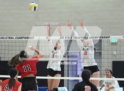 Thumbnail 2 in Marin Academy vs. Glendale (CIF State D4 Final) photogallery.