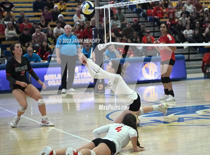 Thumbnail 2 in Marin Academy vs. Glendale (CIF State D4 Final) photogallery.