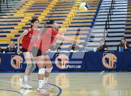 Thumbnail 3 in Marin Academy vs. Glendale (CIF State D4 Final) photogallery.
