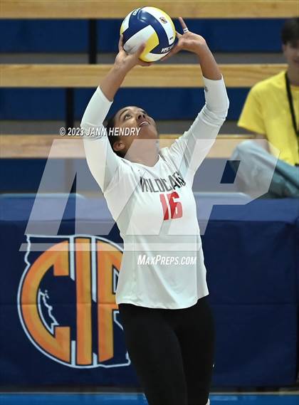Thumbnail 1 in Marin Academy vs. Glendale (CIF State D4 Final) photogallery.
