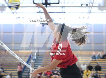 Thumbnail 3 in Marin Academy vs. Glendale (CIF State D4 Final) photogallery.