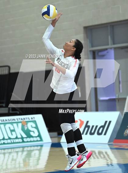 Thumbnail 2 in Marin Academy vs. Glendale (CIF State D4 Final) photogallery.