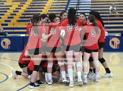 Thumbnail 3 in Marin Academy vs. Glendale (CIF State D4 Final) photogallery.