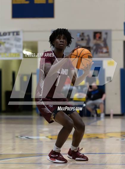 Thumbnail 1 in Norland vs Sacred Heart-Griffin (Wally Keller Classic) photogallery.