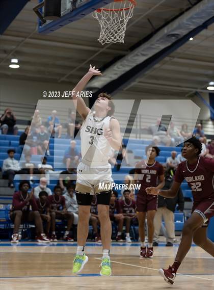 Thumbnail 1 in Norland vs Sacred Heart-Griffin (Wally Keller Classic) photogallery.