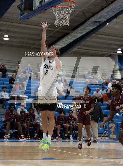 Thumbnail 3 in Norland vs Sacred Heart-Griffin (Wally Keller Classic) photogallery.