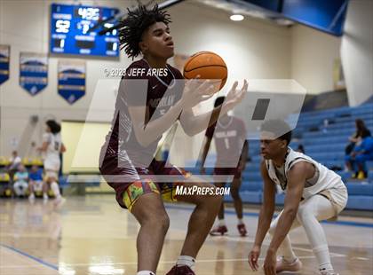 Thumbnail 3 in Norland vs Sacred Heart-Griffin (Wally Keller Classic) photogallery.