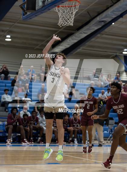 Thumbnail 3 in Norland vs Sacred Heart-Griffin (Wally Keller Classic) photogallery.