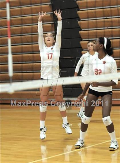 Thumbnail 1 in Thousand Oaks vs. Woodrow Wilson (Durango Fall Classic) photogallery.