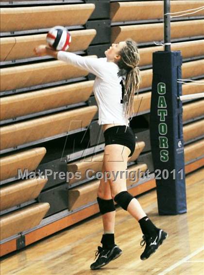 Thumbnail 3 in Thousand Oaks vs. Woodrow Wilson (Durango Fall Classic) photogallery.