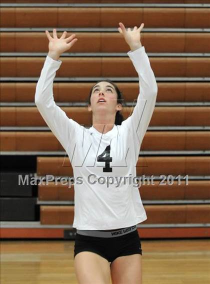 Thumbnail 2 in Thousand Oaks vs. Woodrow Wilson (Durango Fall Classic) photogallery.